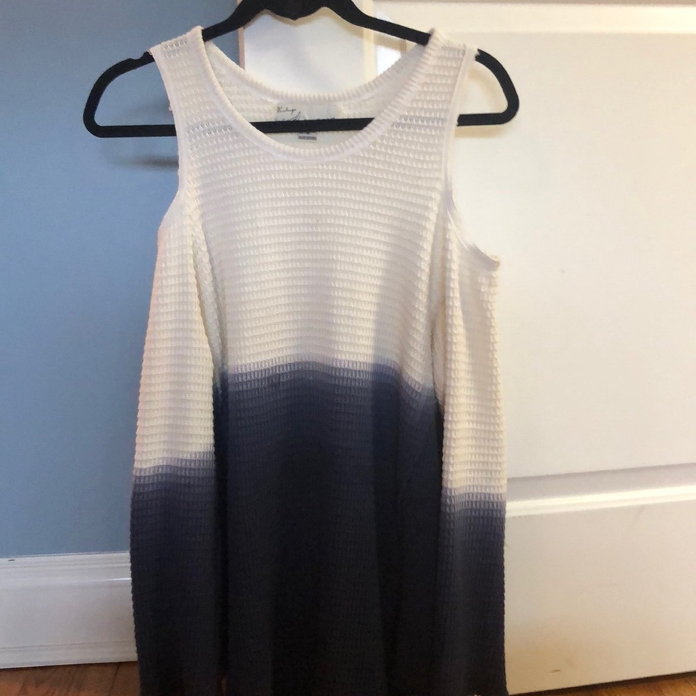 Vintage Havana Women’s open shoulder shirt-size med